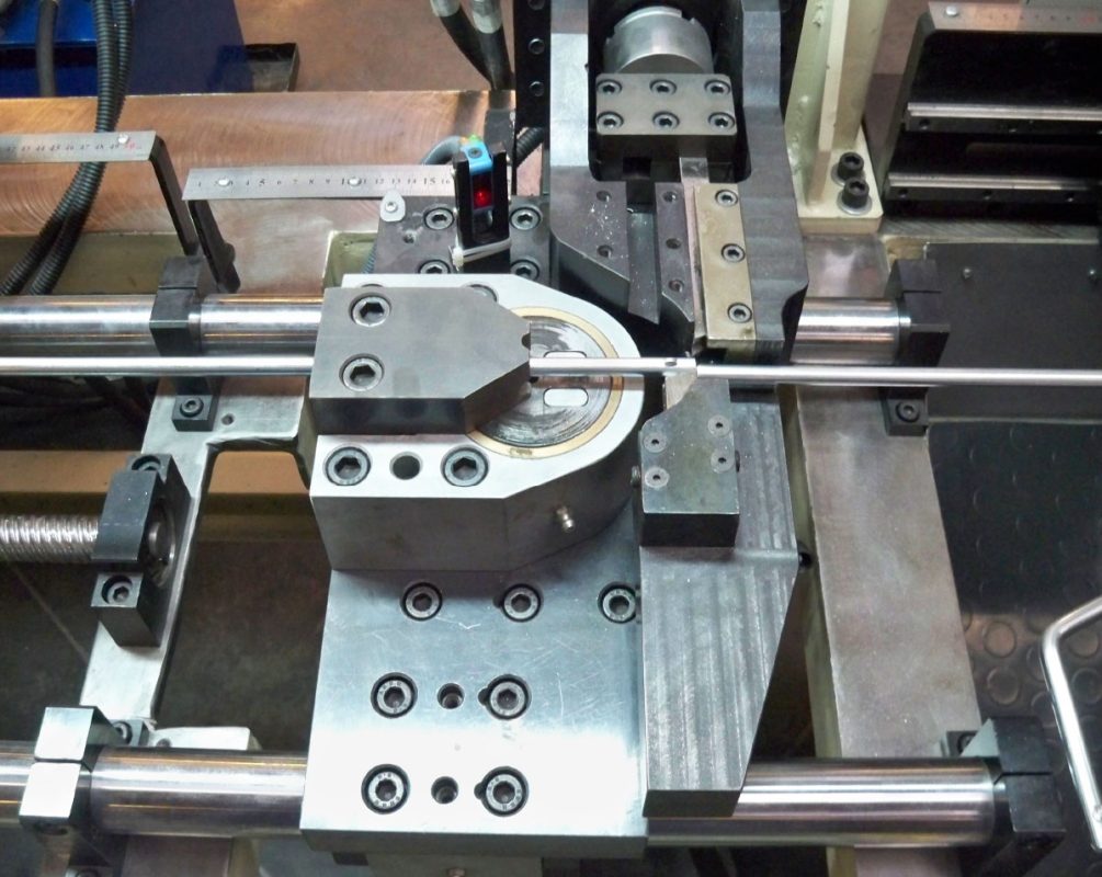 esse-wire-bending-machine
