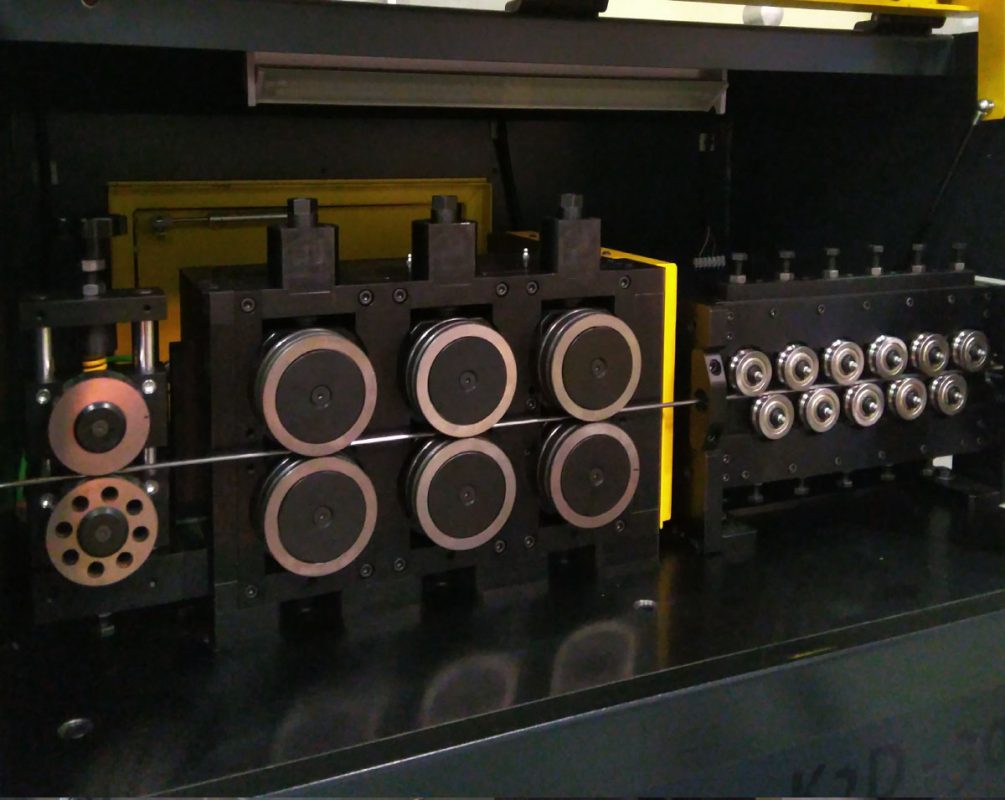 esse-wire-bending-machine2
